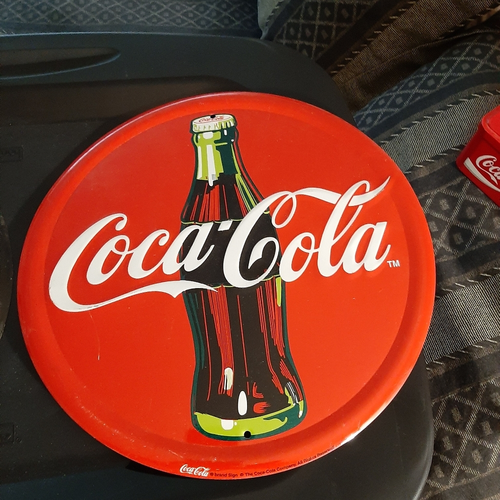 Coca cola Metal sign 12" diameter